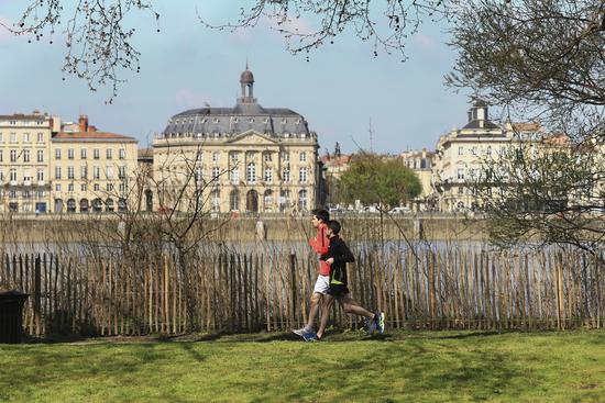 90% des habitants interrogés se déclarent satisfaits de vivre à Bordeaux 