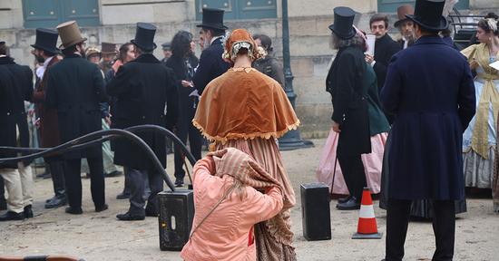 Dernière retouche costume avant les répétitions