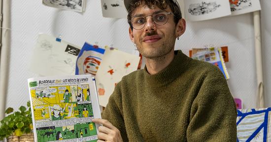 Installé dans son atelier de la maison Demons (rue du professeur Demons), Antoine Blaclard présente le 1er épisode de la bande dessinée publiée dans le mag Bordeaux.