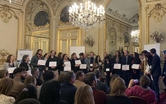 Le Grand Dialogue Citoyen citoyen récompensé lors de la remise des Prix de la participation 2024, le 22 novembre 2024 dans les salons du Palais du Luxembourg à Paris