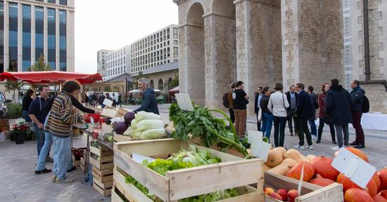 Le nouveau marché place des Citernes 